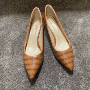 YDN Women Low Kitten Heel Pumps Pointed Toe